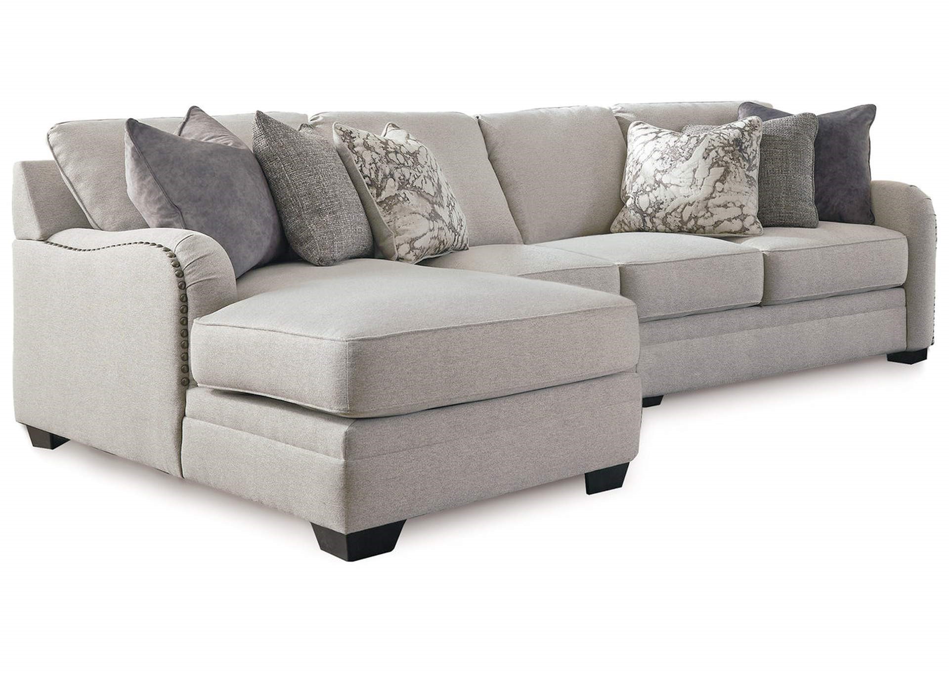 Maximizing Seating and Space with a 3-Piece Sectional with Chaise